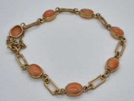 9ct gold and coral bracelet. 7.9g approx. (B.P. 21% + VAT)