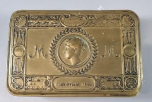 WWI period brass Queen Mary's tobacco box dated Christmas 1914. Lacks contents. (B.P. 21% + VAT)