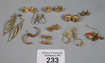 Bag of gold and other earrings, 18ct etc. (B.P. 21% + VAT)