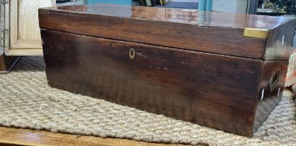 Victorian rosewood writing slope with brass mount and brass recessed carrying handles. 61x28x23cm