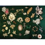 Collection of vintage brooches to include: leopard, lizard, mouse, shoe, cameo etc. (B.P. 21% + VAT)