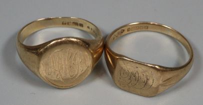 Two 9ct gold signet rings. 6.7g approx. (B.P. 21% + VAT)