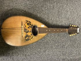 Early 20th Century Italian mandolin, the label marked 'G Puglisi, Reale and Figu'. In fitted