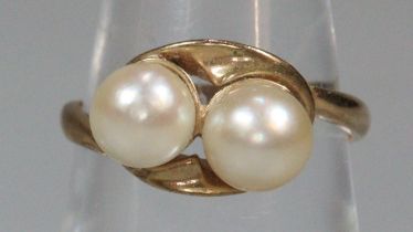 9ct gold and double pearl ring. 2.9g approx. Size L. (B.P. 21% + VAT)