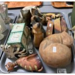 Tray of modern wooden animal figures, mainly cats, glass cat etc. (B.P. 21% + VAT)