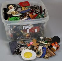 Plastic box of vintage keyrings etc (B.P. 21% + VAT)