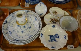 Tray of Royal Copenhagen china to include: blue lace pattern plates, crackle glazed rice bowl, bowl,