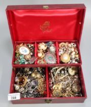 Jewellery box of vintage and other jewellery to include: earrings, necklaces, pendants, costume