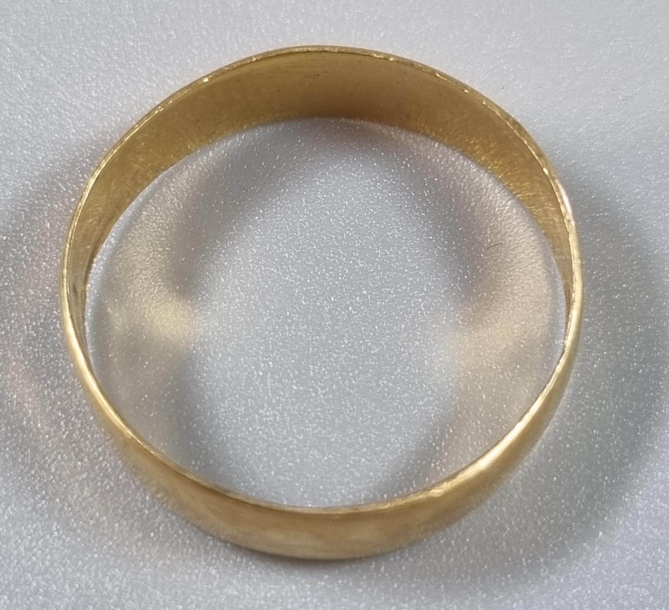 22ct gold wedding band. 2.1g approx. size K. (B.P. 21% + VAT) - Image 3 of 4