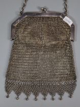 Art Deco design silver and mesh ladies handbag/purse, Frank William Cole, Birmingham 1922. (B.P. 21%