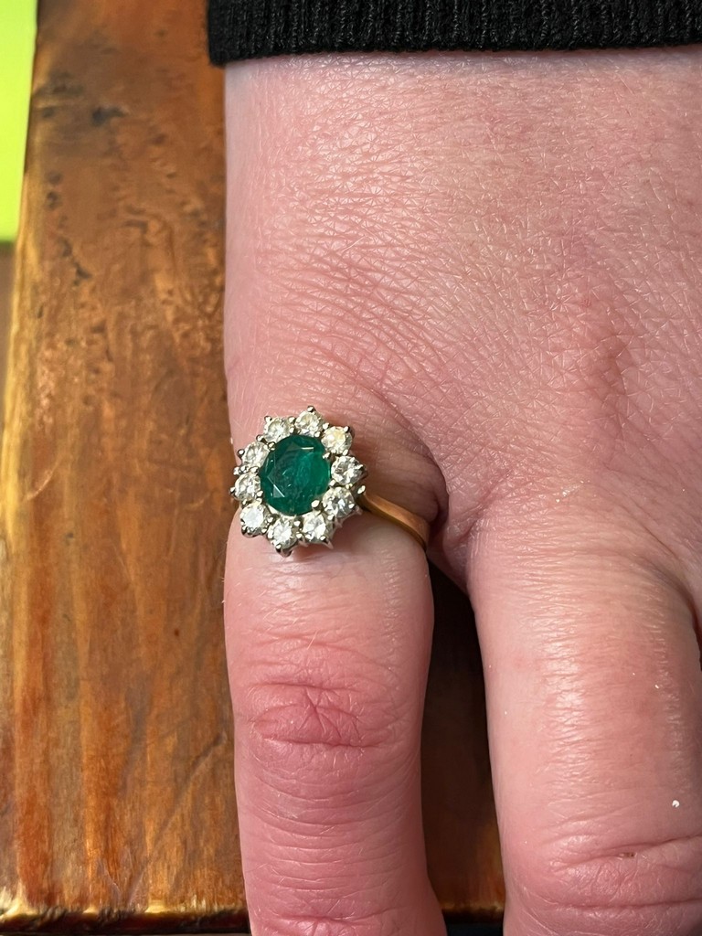 18ct gold flower head ring with ten diamonds and central emerald stone. 3.2g approx. Size J. (B.P. - Image 6 of 6