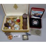 Collection of assorted boy scouts related items, different athletics medallions, pin badges, Baden