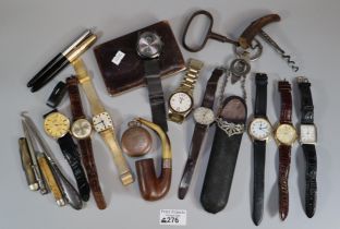 Tub of oddments to include: various watches: Sekonda, Ingersoll, Rotary etc. vintage corkscrews,