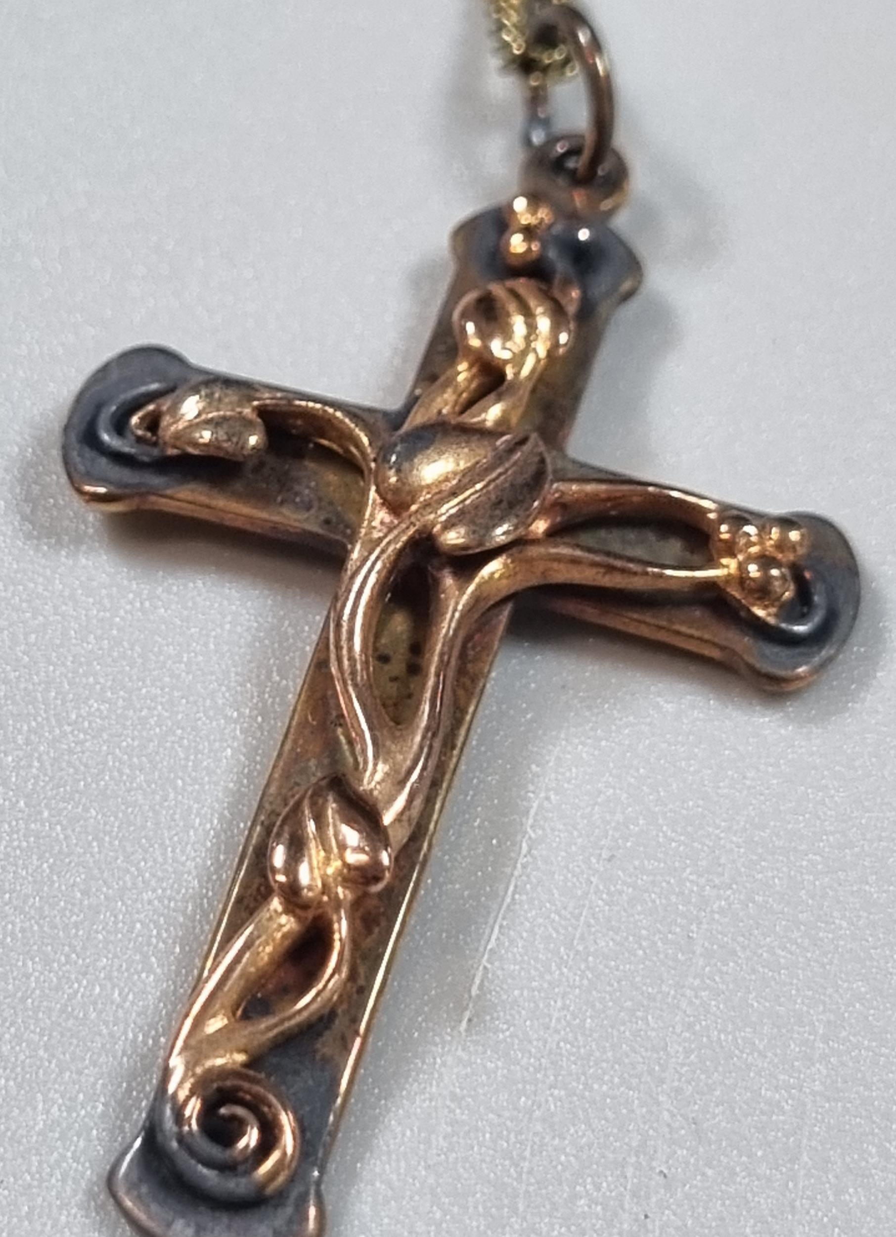 Clogau 9ct gold crucifix pendant on chain in original box. 7.2g approx. (B.P. 21% + VAT) - Image 2 of 3