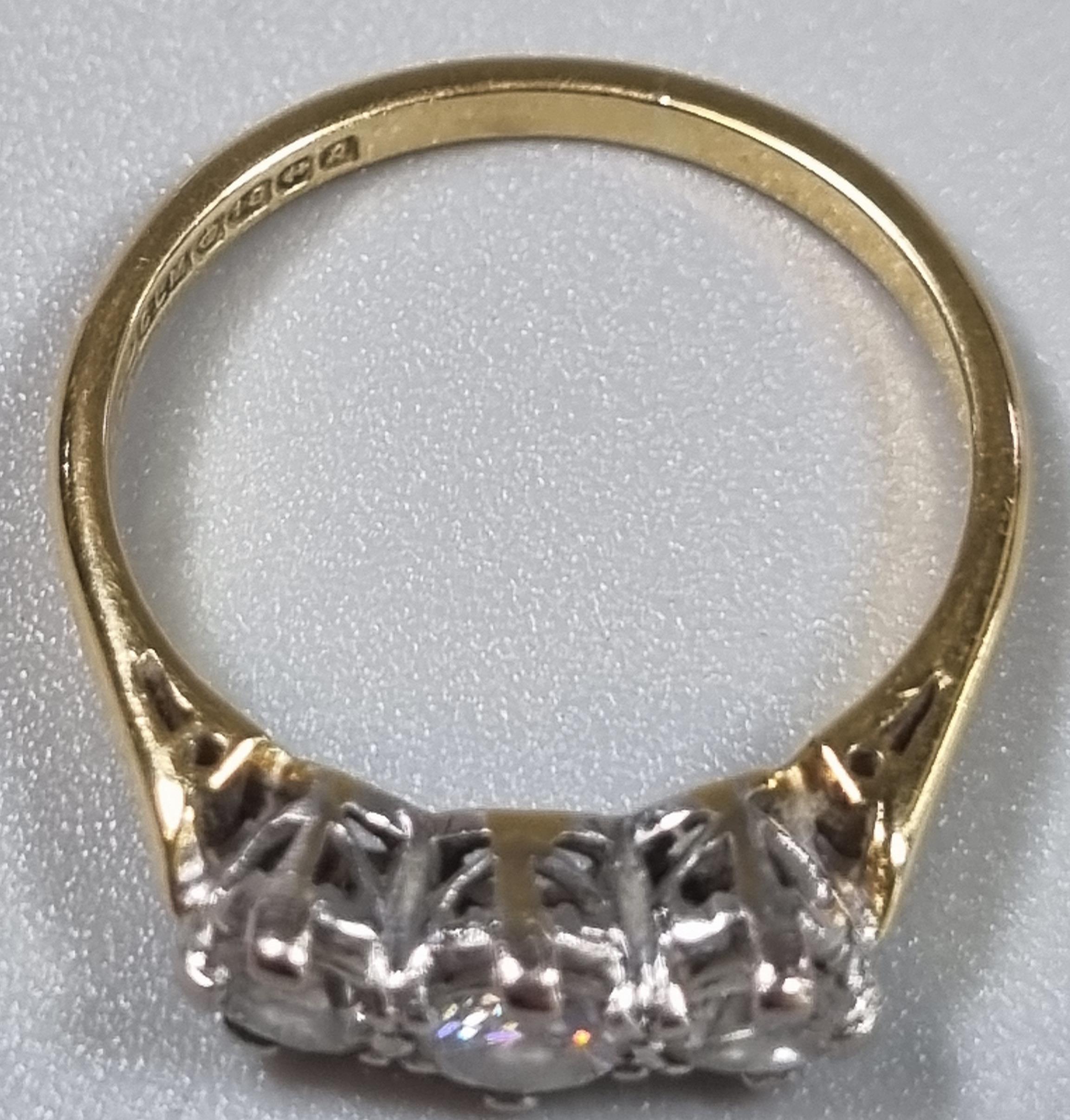 18ct gold three stone diamond ring. 3g approx. Size M. (B.P. 21% + VAT) - Image 3 of 4
