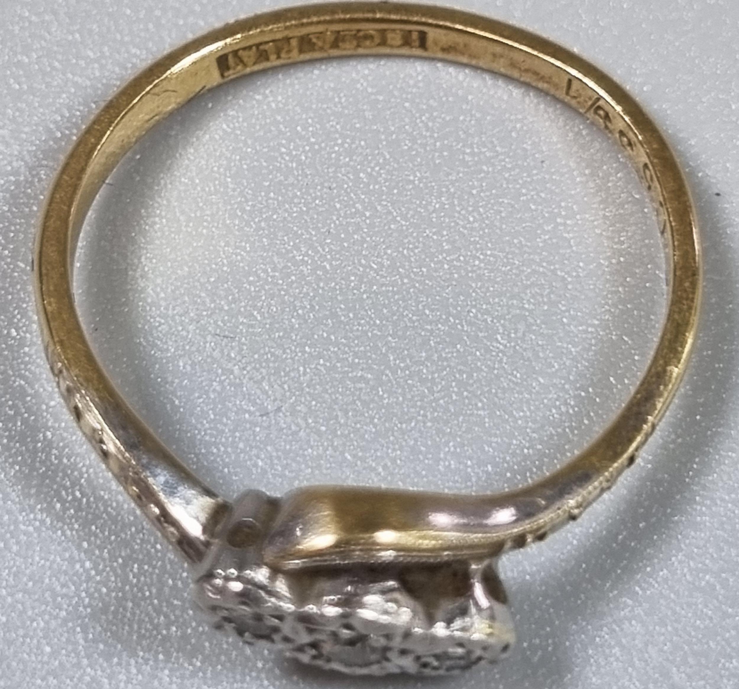 18ct gold and platinum twist shank three stone diamond ring. 2.4g approx. Size L1/2. (B.P. 21% + - Image 3 of 4