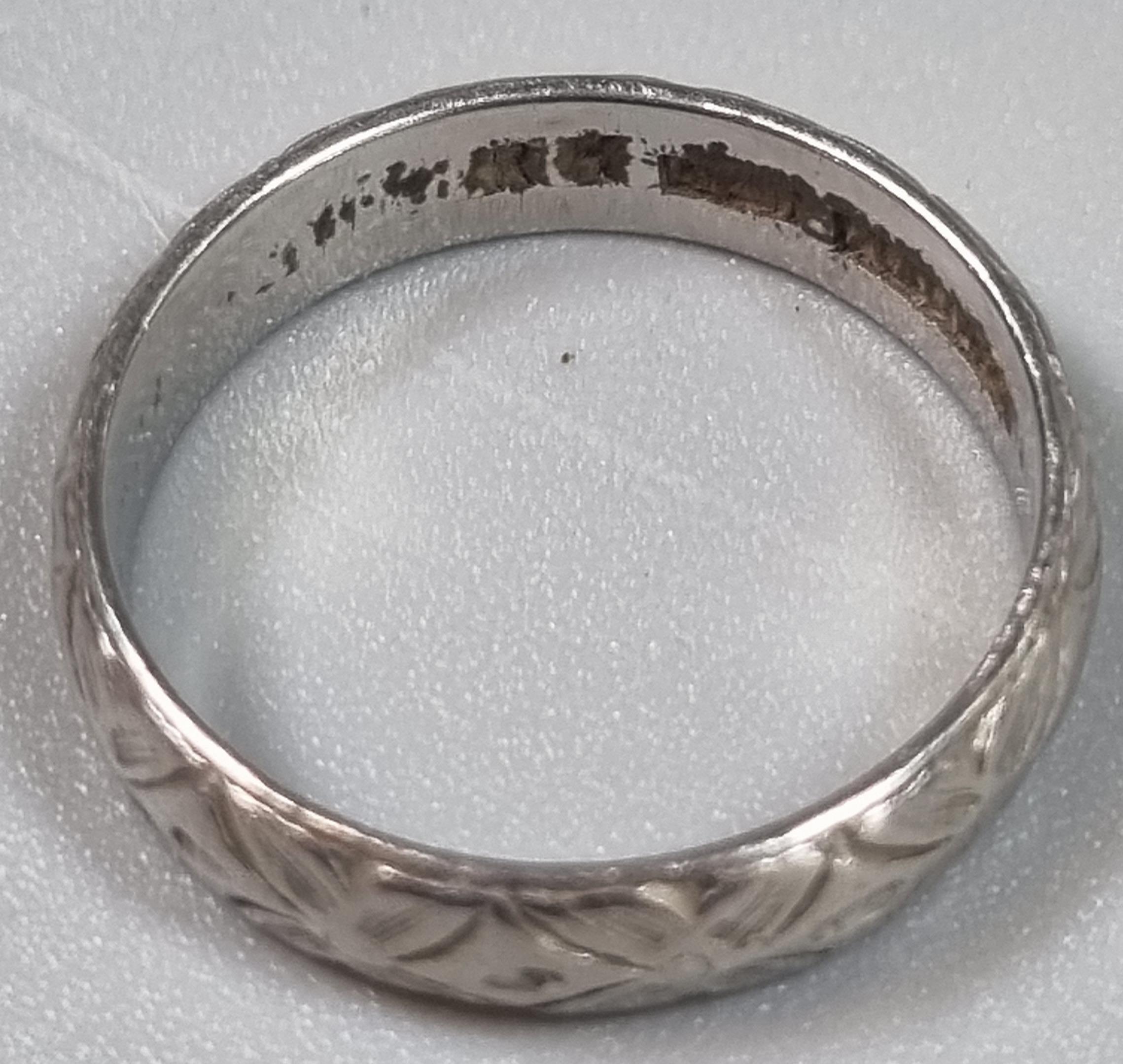 Platinum engraved wedding band. 4.8g approx. Size L. (B.P. 21% + VAT) - Image 3 of 4