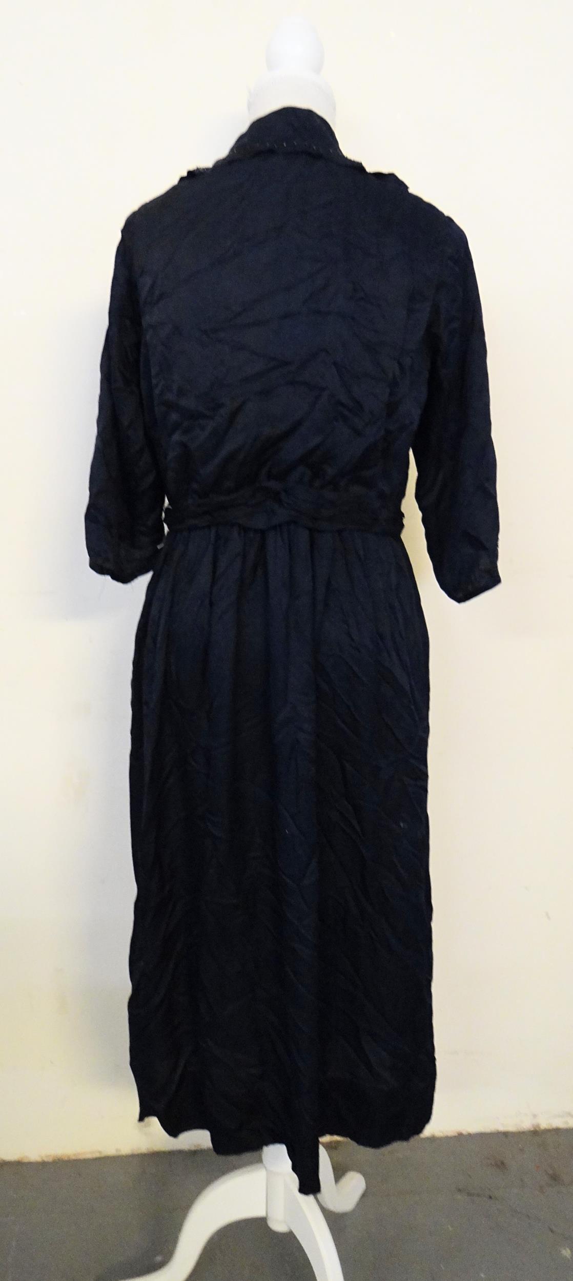 Vintage 1930's hand made navy silk drop waist dress with beaded detail. (B.P. 21% + VAT) - Image 3 of 3
