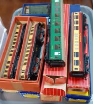Collection of Hornby Dublo rolling stock, mainly in original boxes to include: 3231 shunting