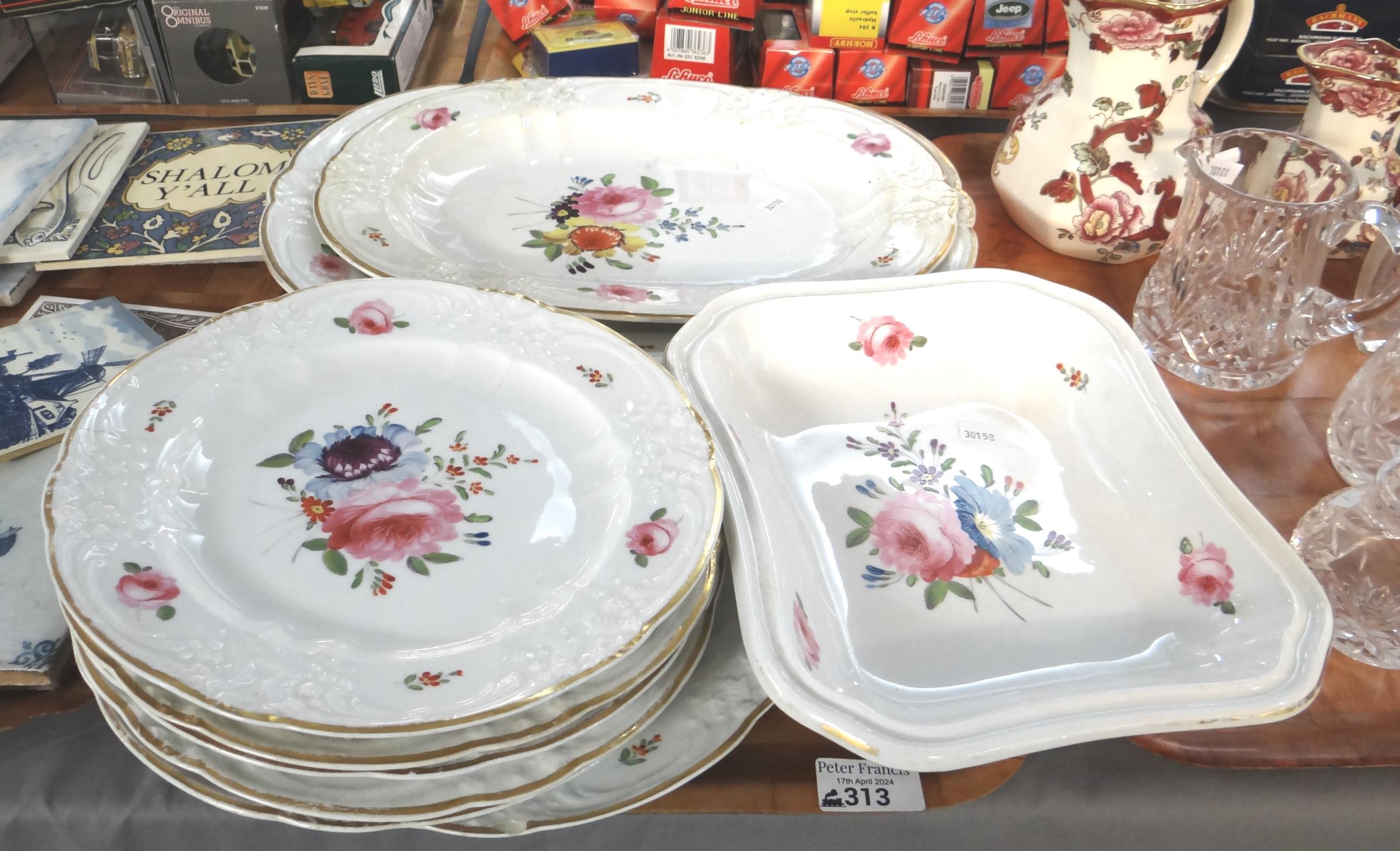 Tray of 19th Century Bloor period Derby porcelain hand painted floral design items to include; six - Bild 2 aus 2