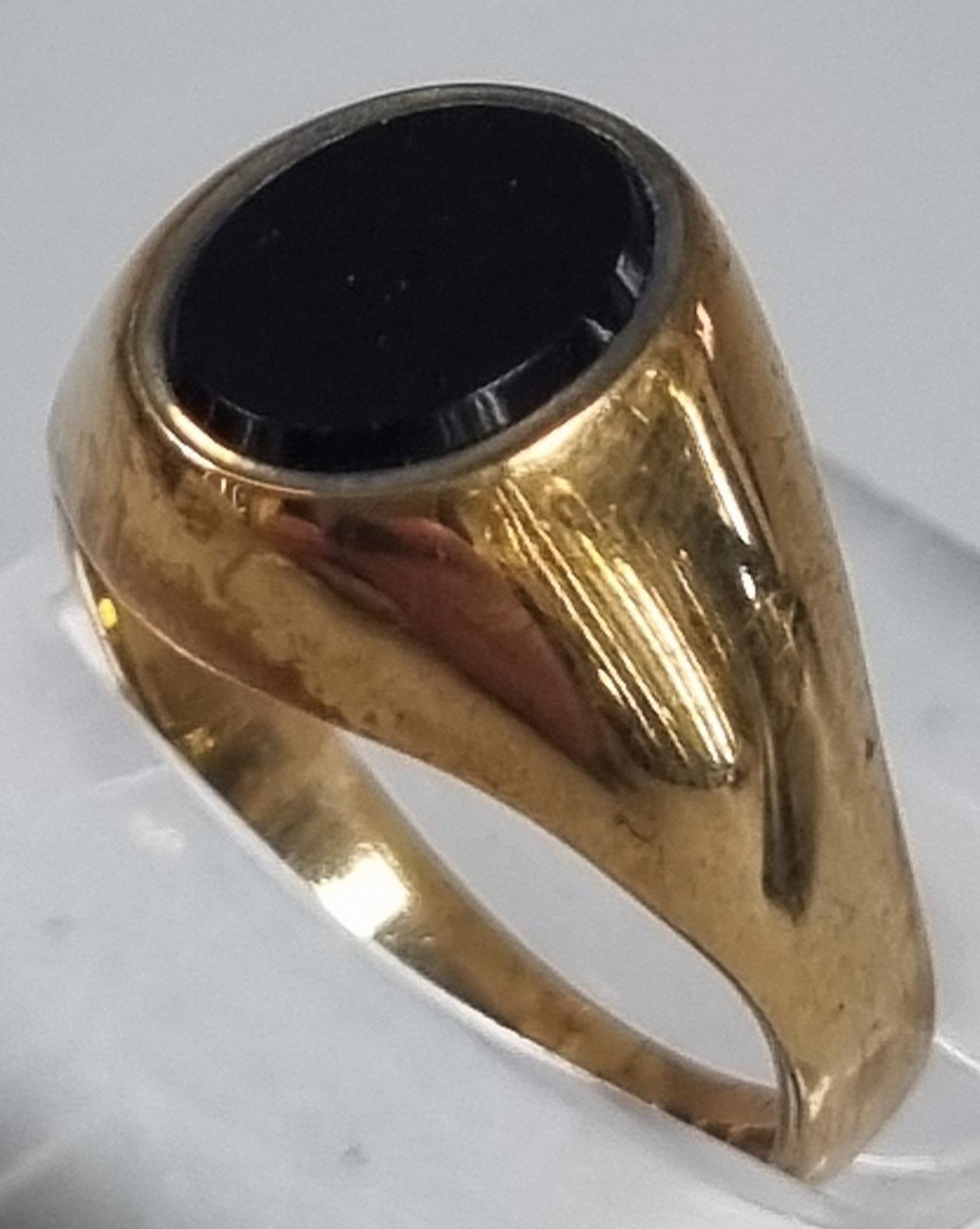 9ct gold and black hardstone signet ring. 3.2 g approx. size L. (B.P. 21% + VAT) - Image 2 of 4