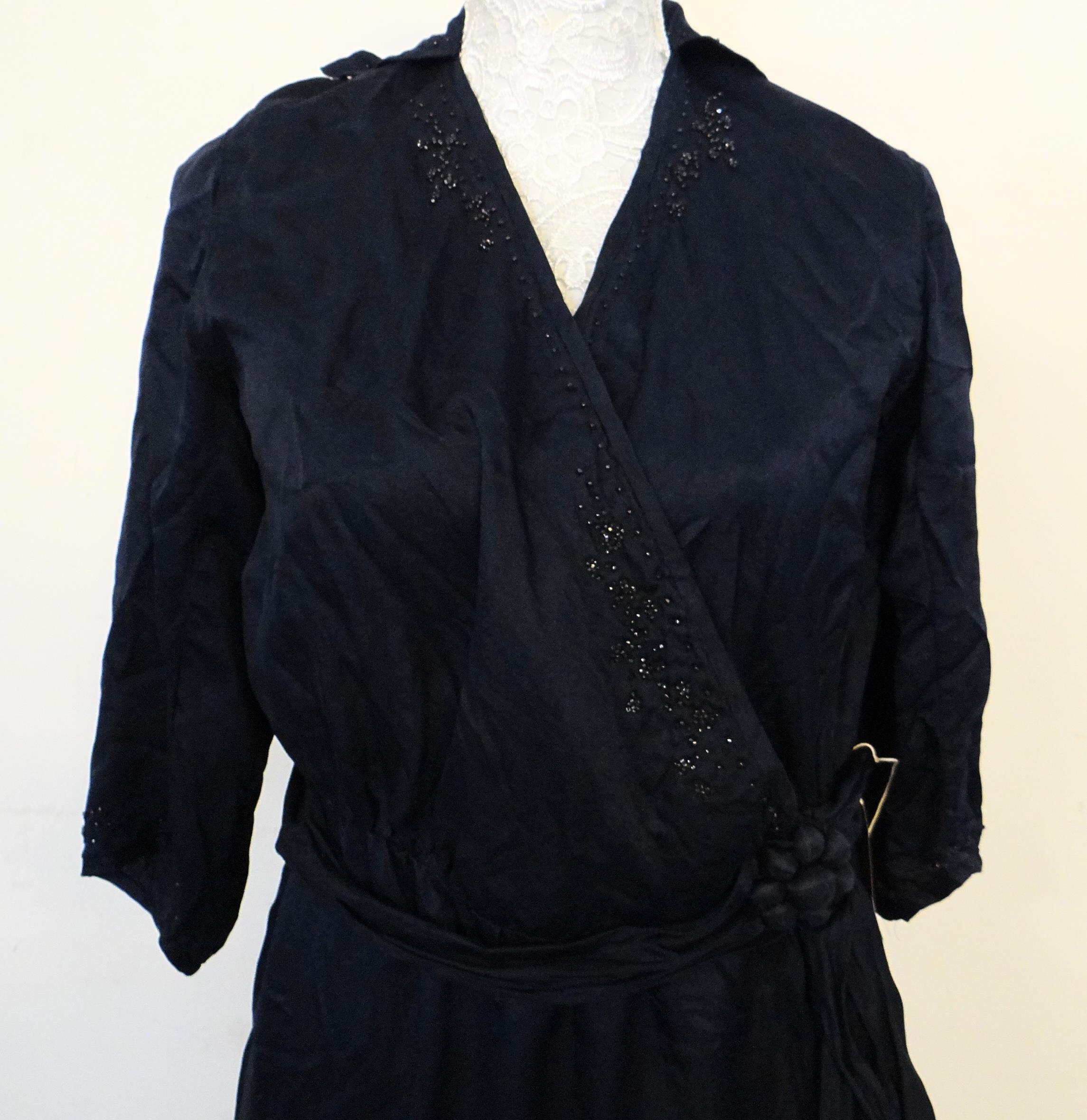 Vintage 1930's hand made navy silk drop waist dress with beaded detail. (B.P. 21% + VAT) - Image 2 of 3