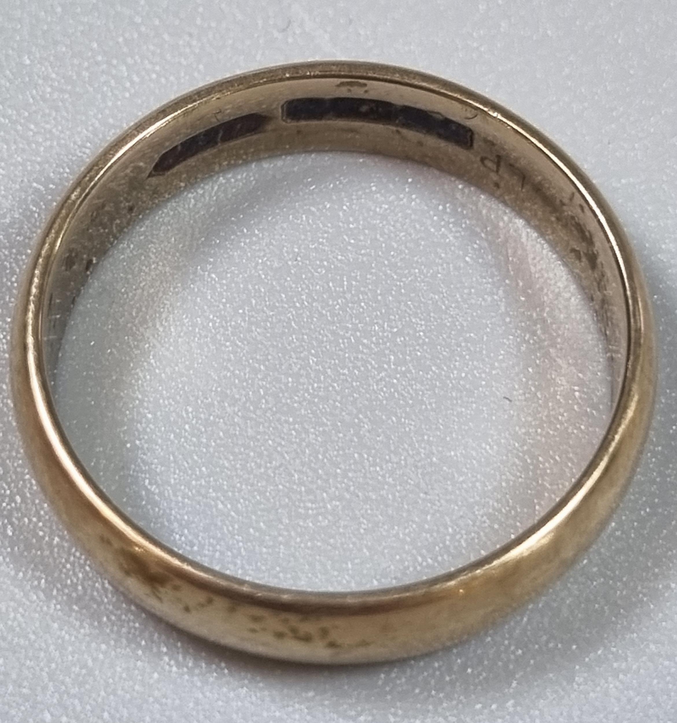 9ct gold wedding band. 2.8g approx. Size m1/2. (B.P. 21% + VAT) - Image 3 of 4