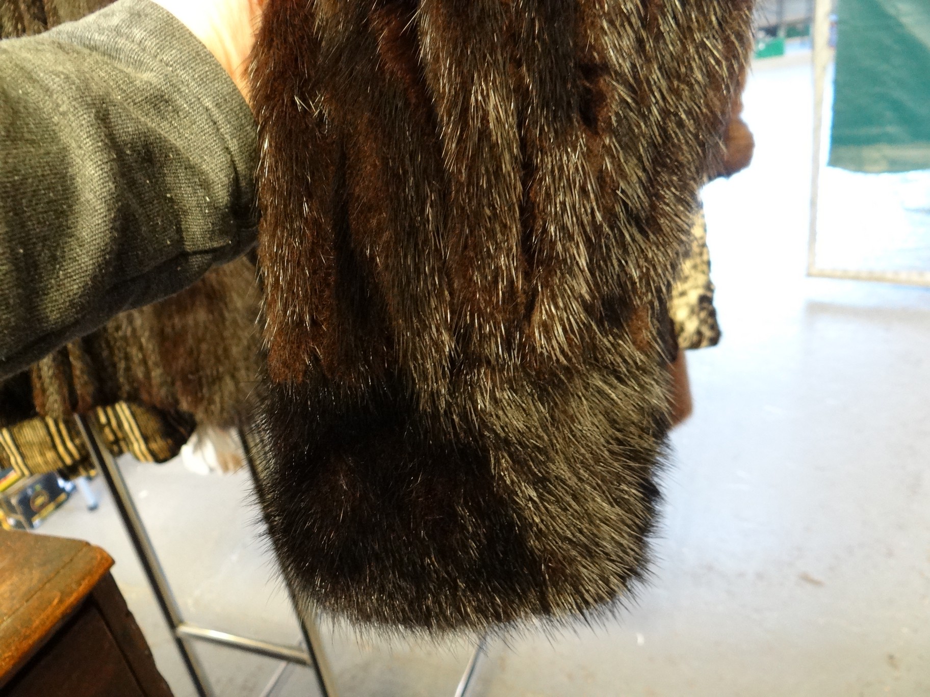 Four vintage ladies fur jackets and coats to include: a black ranch mink fur jacket with fox fur - Image 4 of 10