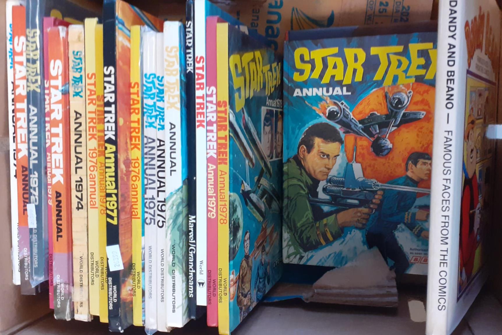 Box of mainly Star Trek annuals circa 1970s together with a Dandy Beano Famous Faces from the Comics