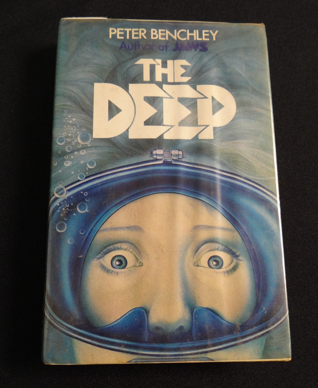 Benchley, Peter; 'Jaws' and 'The Deep', first editions, published by Andre Deutsch, 1974 & 1976. - Image 7 of 10