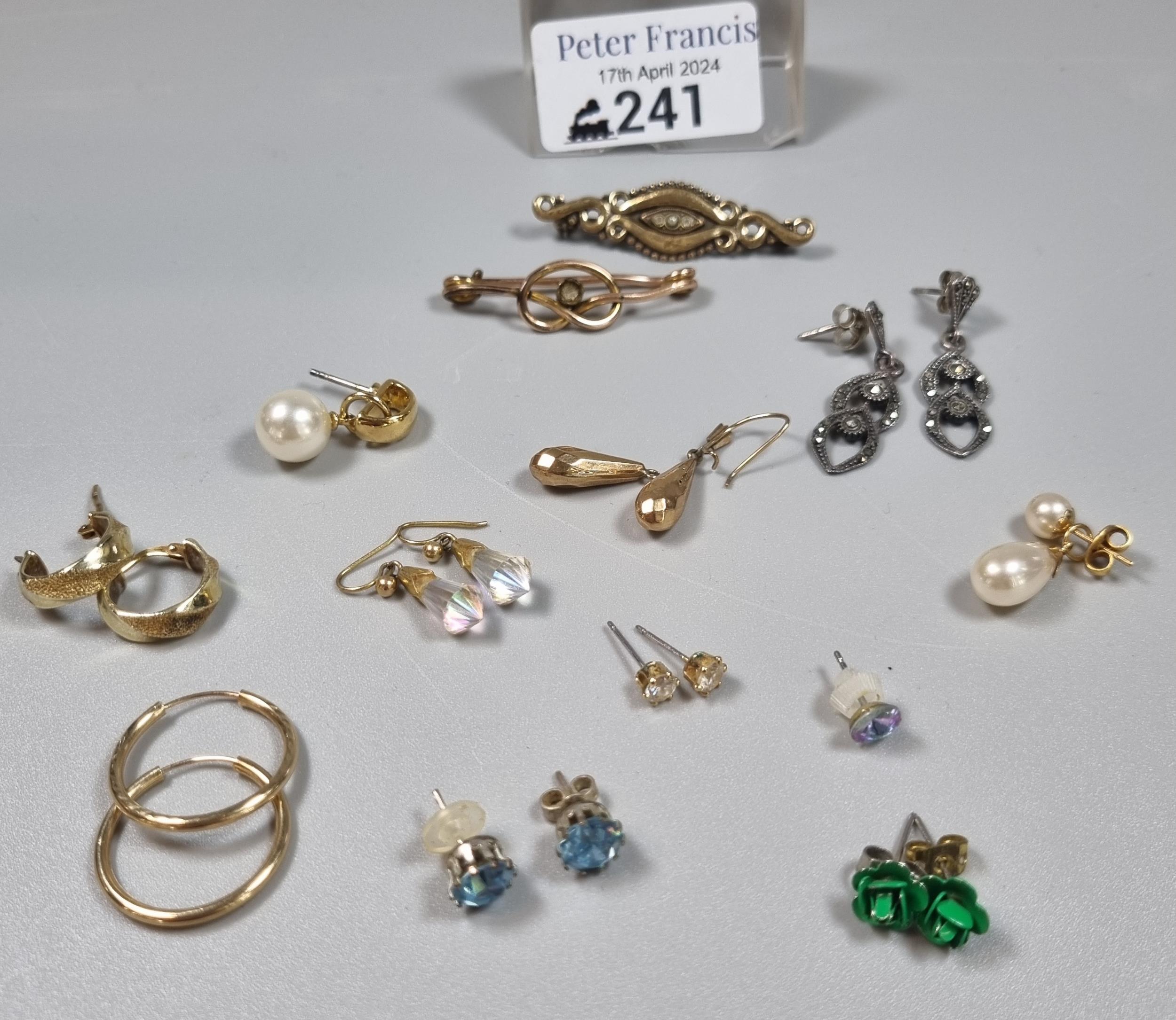 Collection of 9ct gold, rolled gold and other earrings, bar brooch etc. (B.P. 21% + VAT)