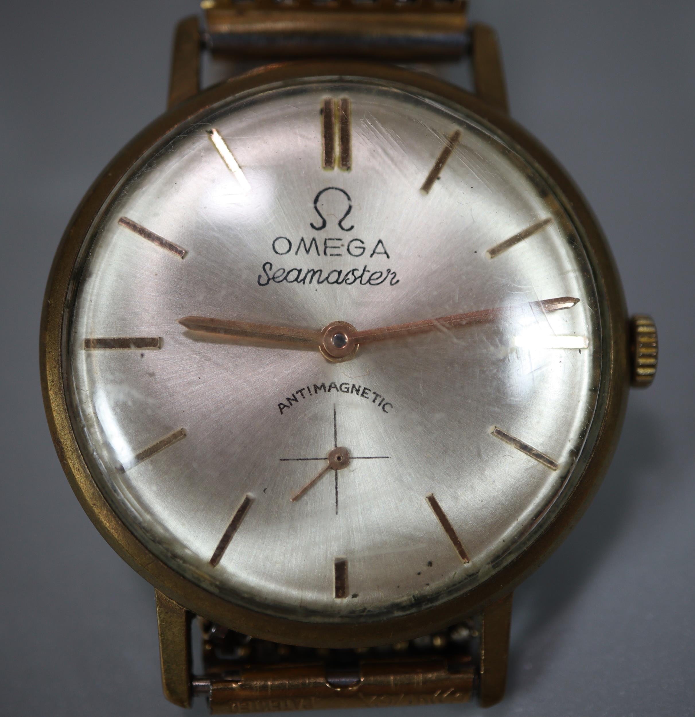 Yellow metal gentleman's wristwatch with satin face having seconds dial on a gold - Image 3 of 3