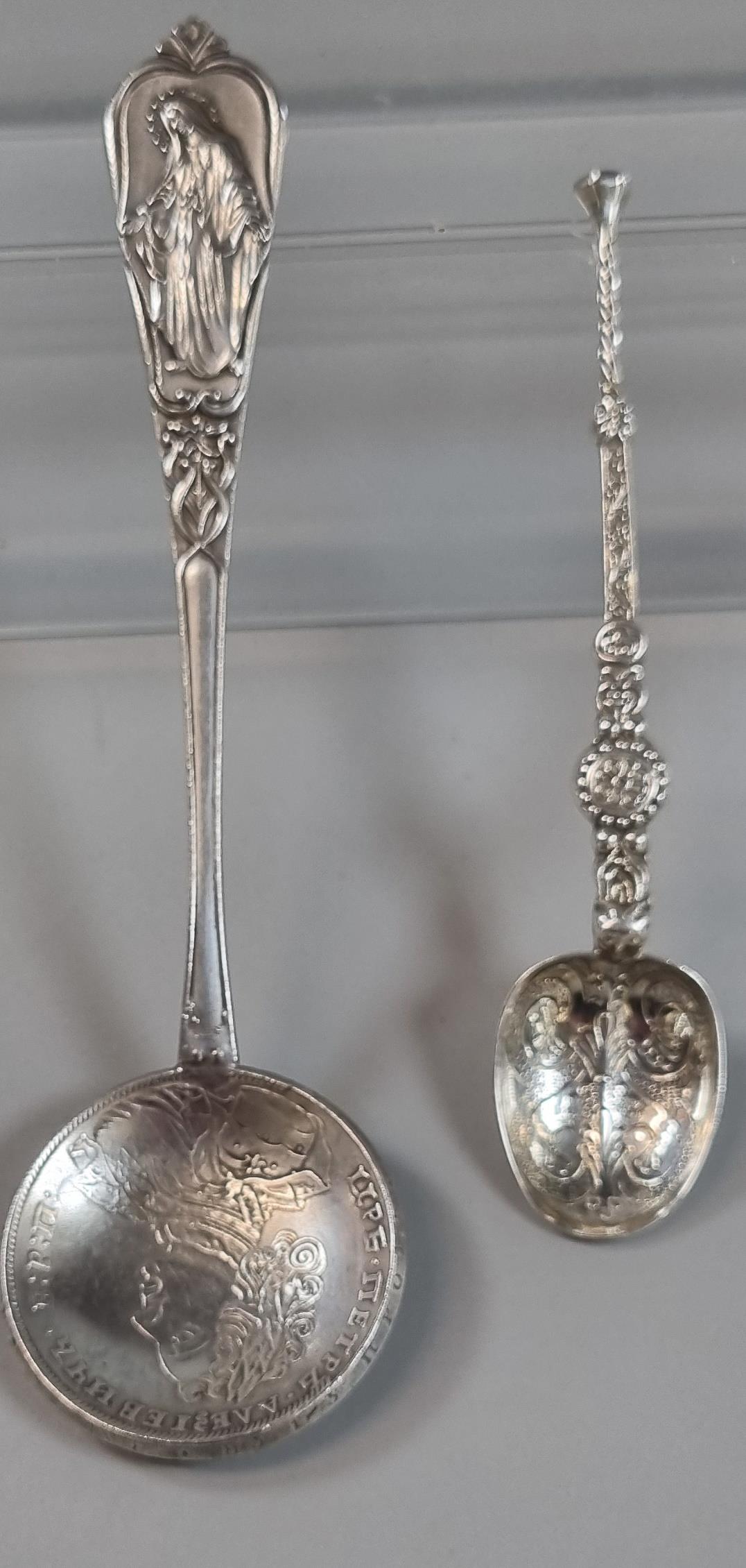 Religious continental silver spoon with coin bowl. 1.3 troy oz approx. together with a miniature - Image 2 of 5