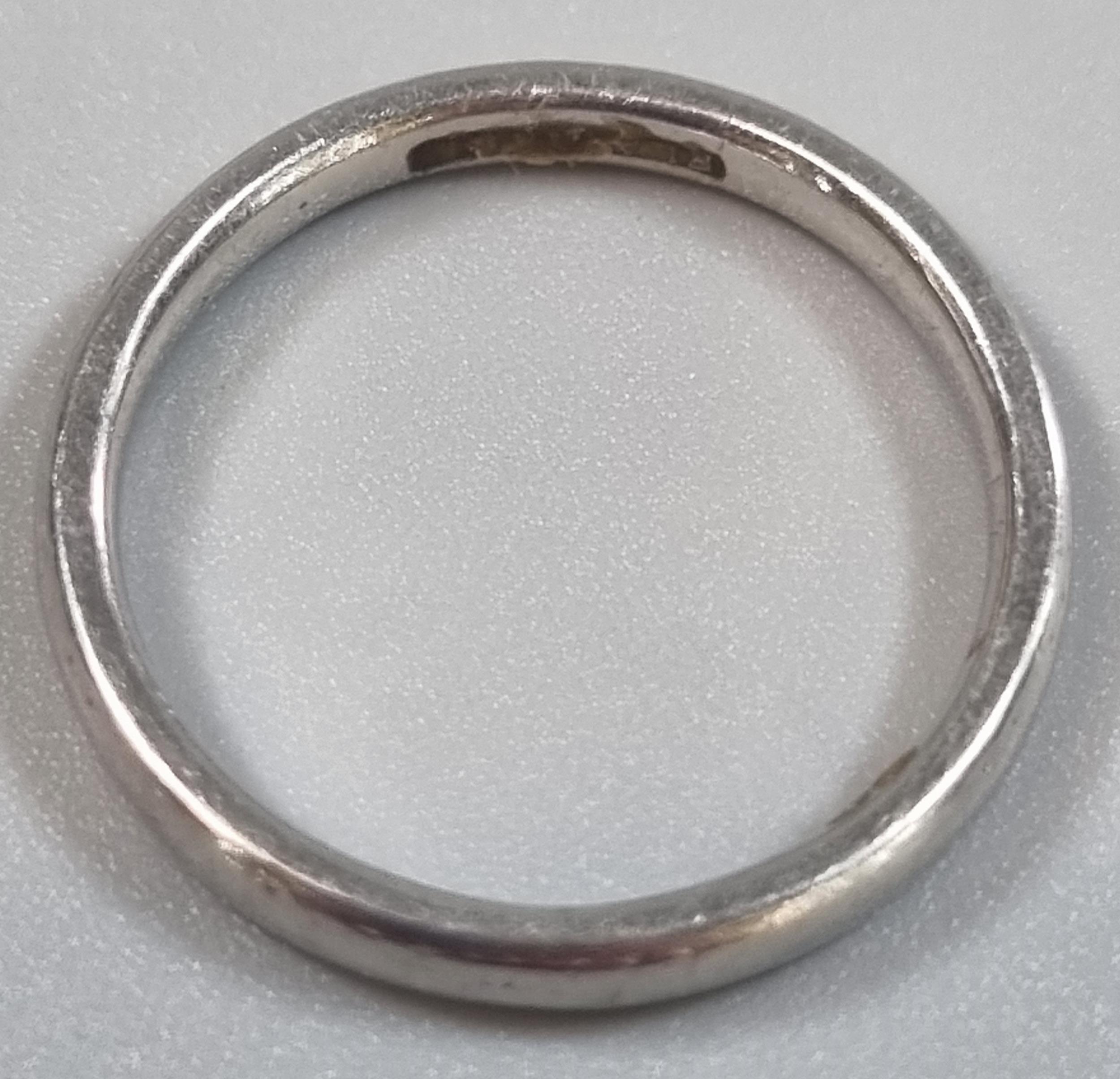 Platinum wedding band. 3.2g approx. Size J1/2. (B.P. 21% + VAT) - Image 3 of 4