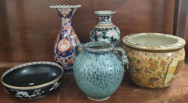 Collection of ceramics to include: Japanese Imari vase, Chinese black ground enameled floral vase