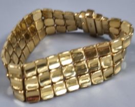 9ct gold Italian bracelet. 23g approx. 17cm in length. (B.P. 21% + VAT)
