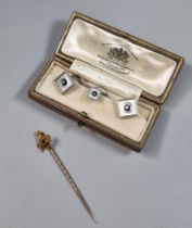 Cased set of Goldsmiths & Silversmiths shirt studs together with a 15ct gold Masonic tie pin (1.4g