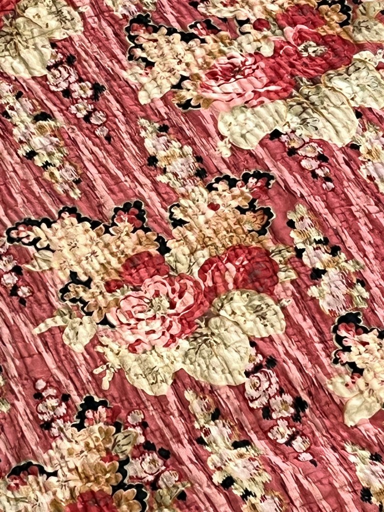Pink ground bedspread/quilt decorated with roses. (B.P. 21% + VAT) - Image 6 of 7