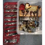 Box of oddments to include: pipe rack with various pipes, large collection of costume jewellery