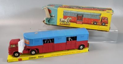 Corgi toys Chipperfields Circus Horse transporter with horses 1130 in original but distressed