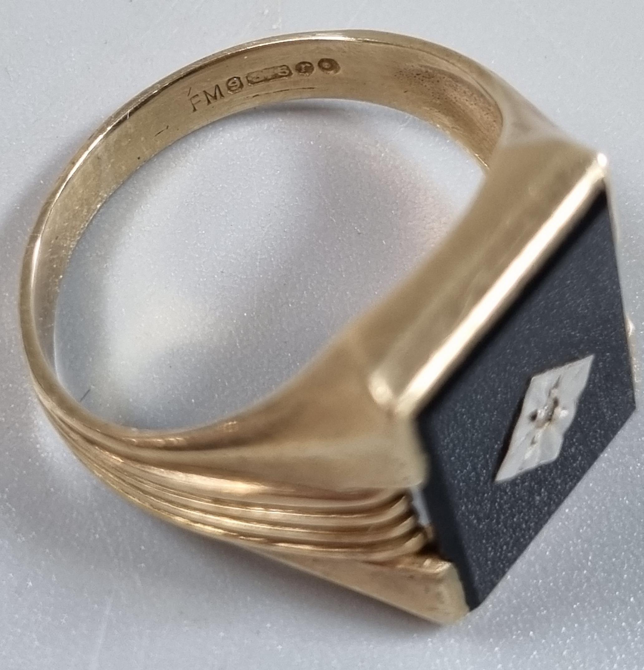 9ct gold black onyx signet ring with tiny diamond chip. 5.4g approx. Size S. (B.P. 21% + VAT) - Image 3 of 4
