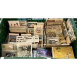 Large collection of vintage postcards of all types. (B.P. 21% + VAT)