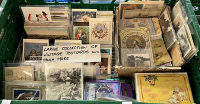 Large collection of vintage postcards of all types. (B.P. 21% + VAT)