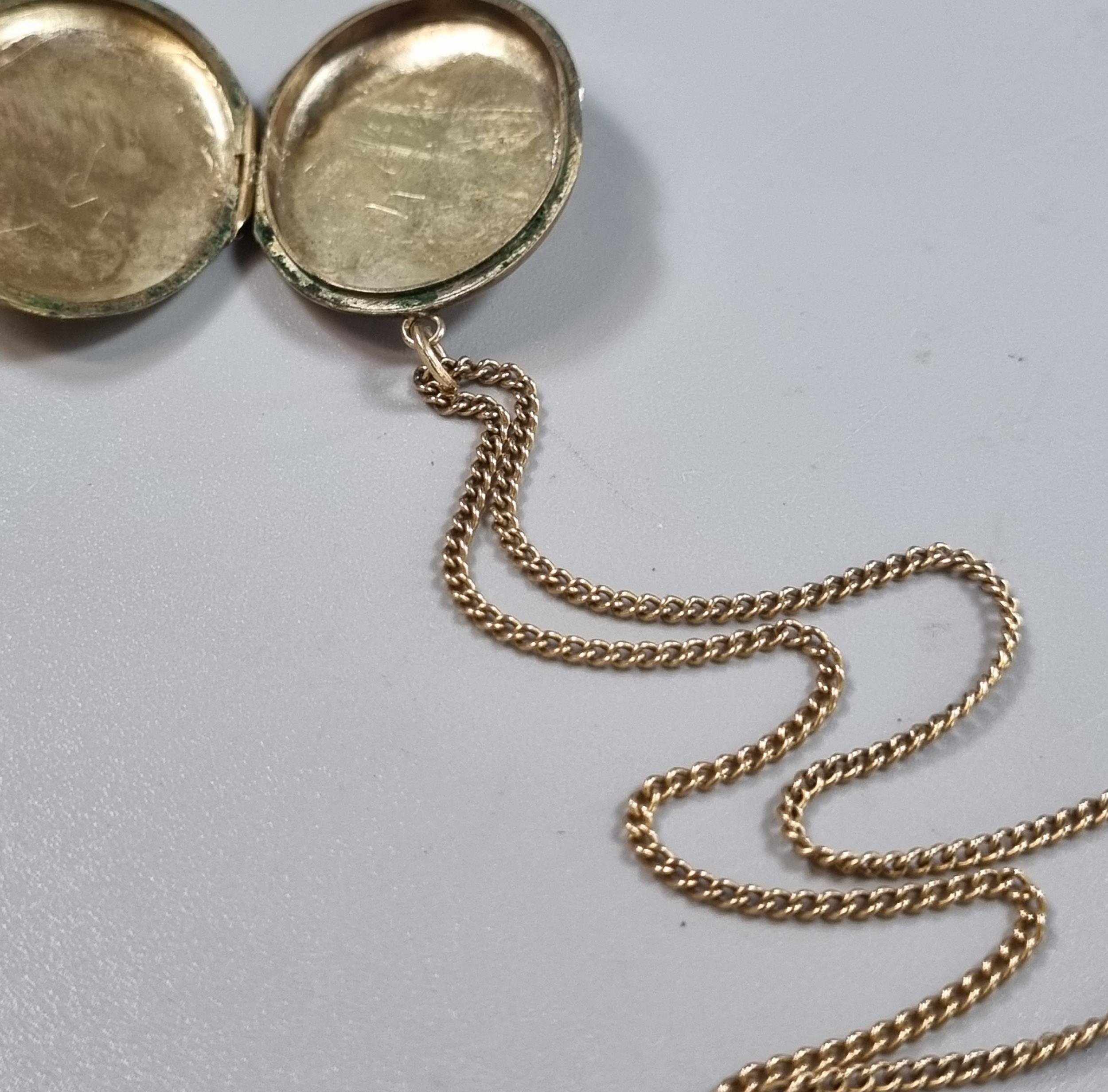 9ct gold fine chain with engraved locket marked 9ct back and front. Total weight 7.3g approx. - Image 2 of 4