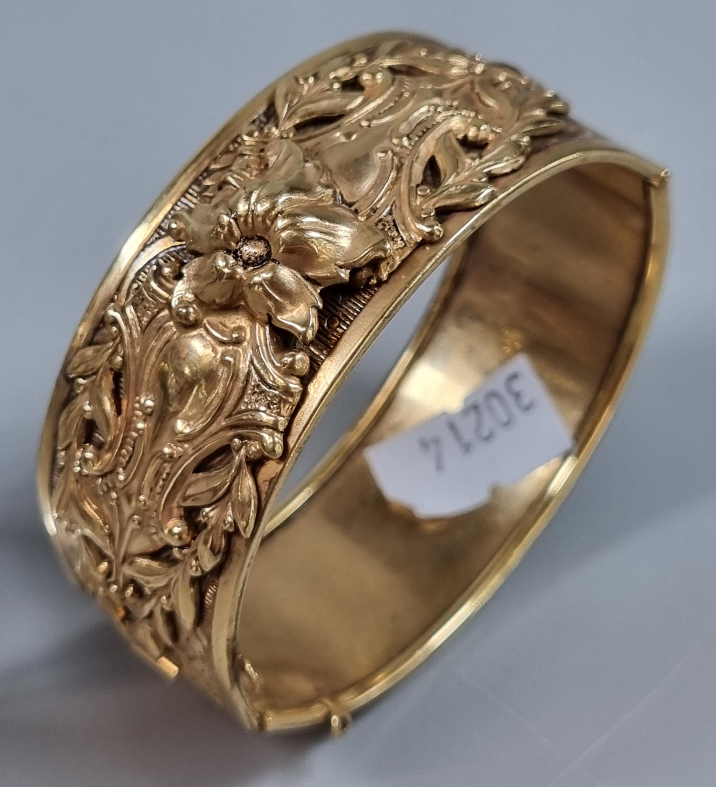 Silver gilt Georgian style dress ring together with an ornate gold plated relief floral and - Image 3 of 4