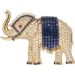 Farbstein-Elefanten-Brosche Edles Design in Gelbgold 18K. Elefanten-Brosche ausgefasst mit