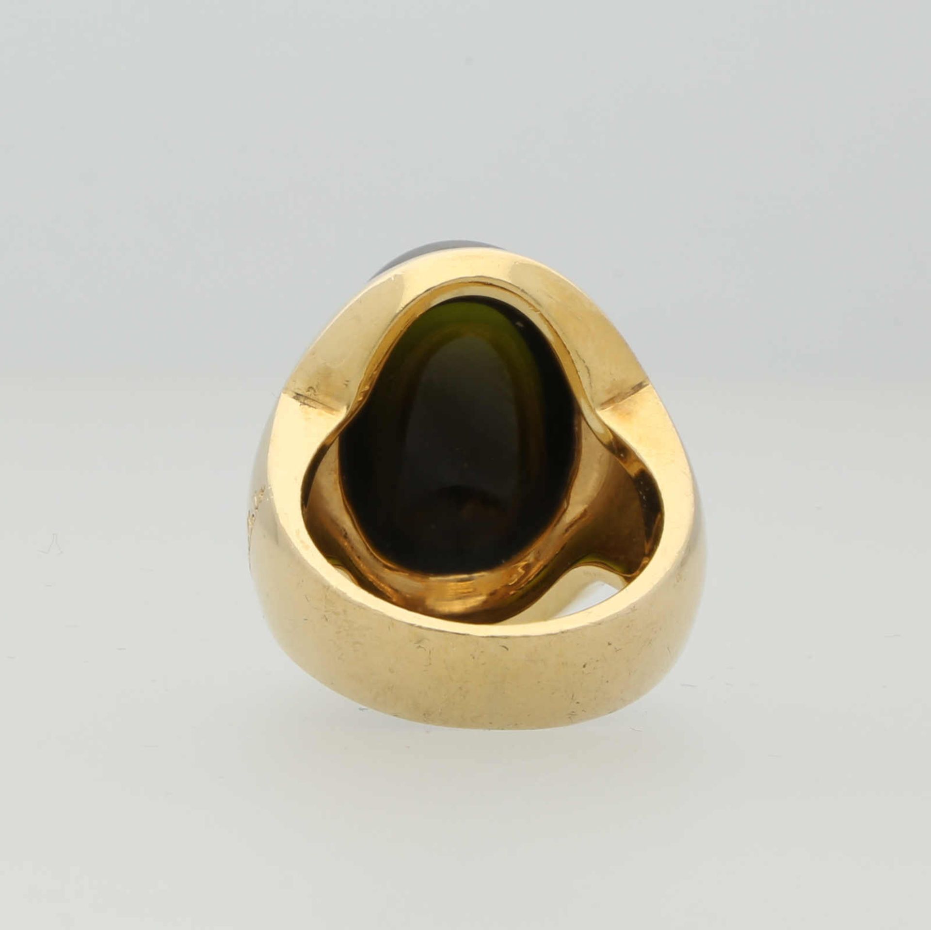Pomellato Ring Pomellato Ring in Gelbgold 18K mit einem ovalen, grünen Turmalin im Cabochonschliff - Image 3 of 4