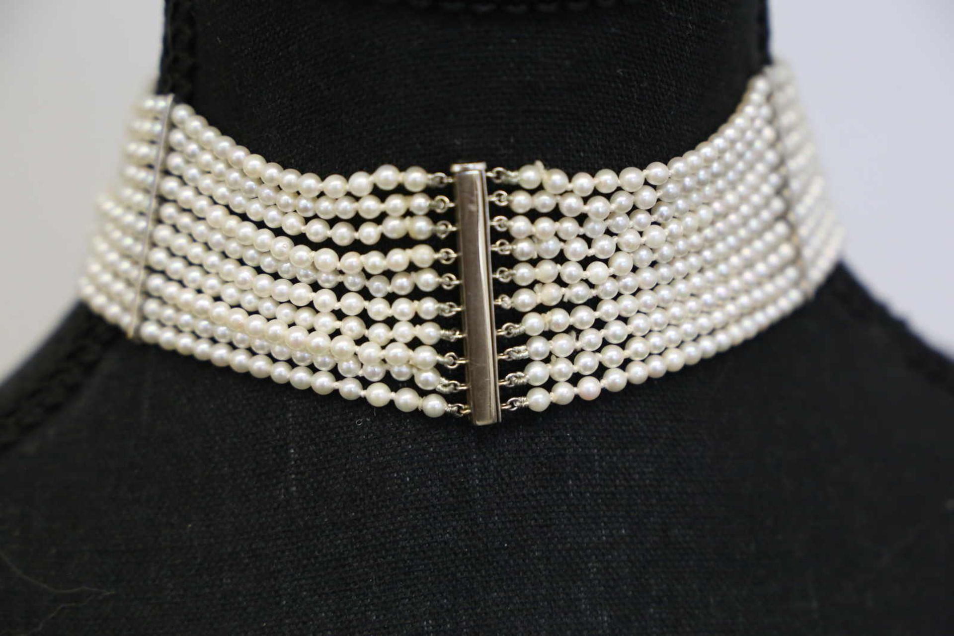 COLLIER DE CHIEN Prachtvolles Perlen-Collier mit edlem Mittelstück und Verschluss in Weissgold - Image 4 of 4