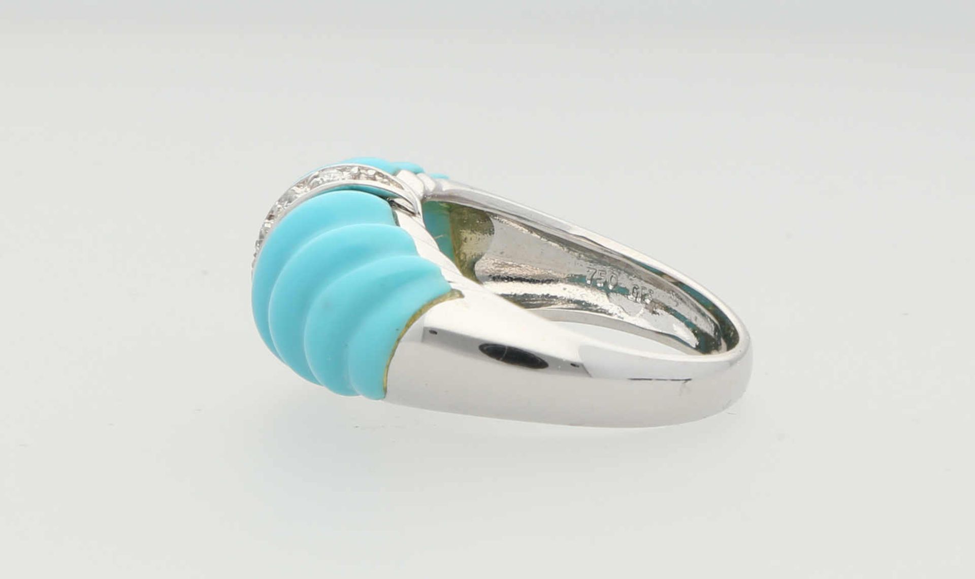 Türkis-Diamant-Ring Frisches Design in Weissgold 18K mit gewelltem Türkis und einem Diamantband - Bild 2 aus 2