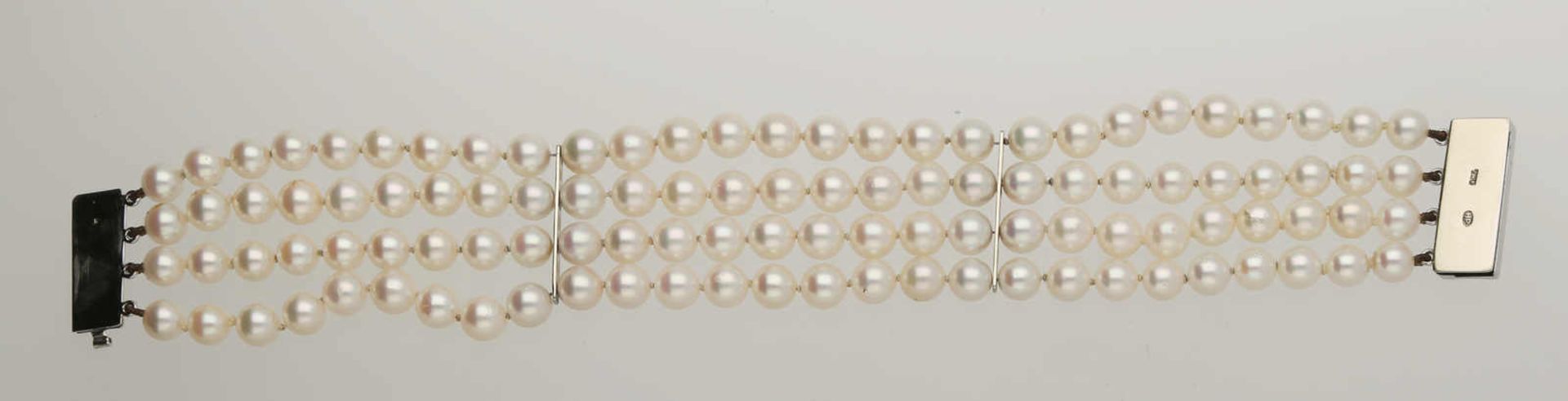 Perlen-Schmuckset Dekoratives Schmuckset in Weissgold 18K, bestehend aus einem 3-rangigen Mikimoto- - Bild 5 aus 5